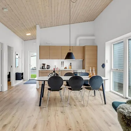 3 Bedroom Beautiful In * Neksø