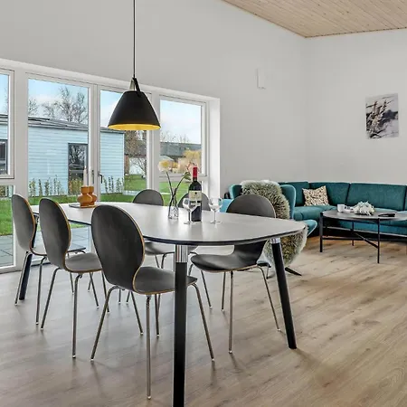3 Bedroom Beautiful In *